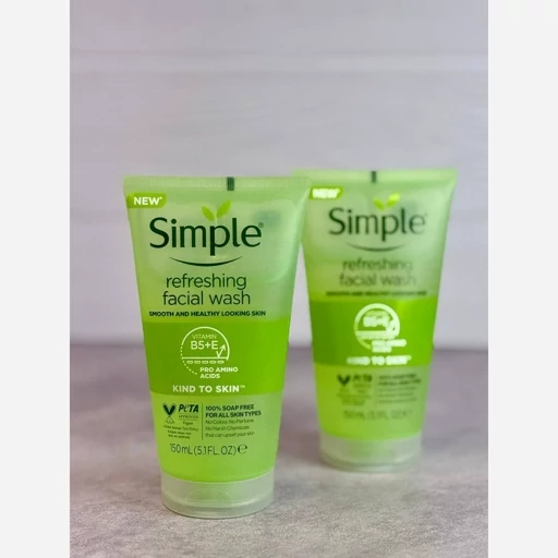 ژل شستشوی صورت سیمپل مدل ۱۵۰ میل Refreshing Facial Wash